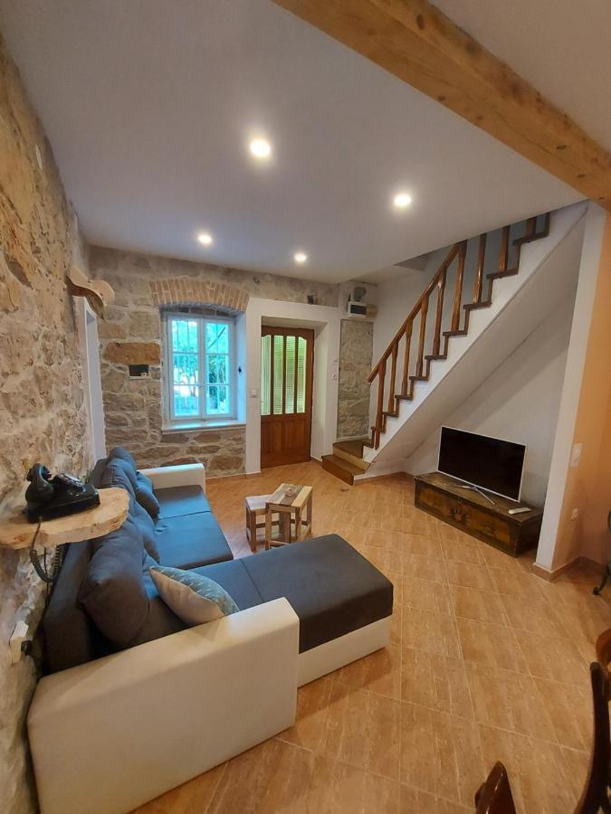 Holiday Home Pepe Banj ภายนอก รูปภาพ